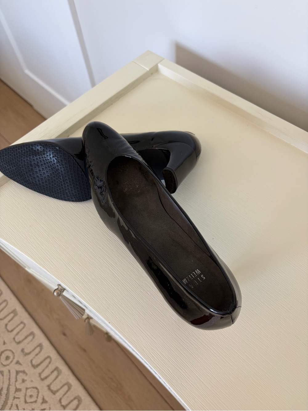 Stuart Weitzman Black Patent Leather Slip-On pumps
